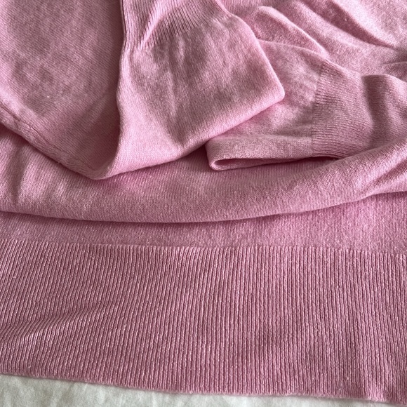 J Crew classic fit cashmere crew neck. Gently worn a handful of times. EUC - Picture 4 of 7